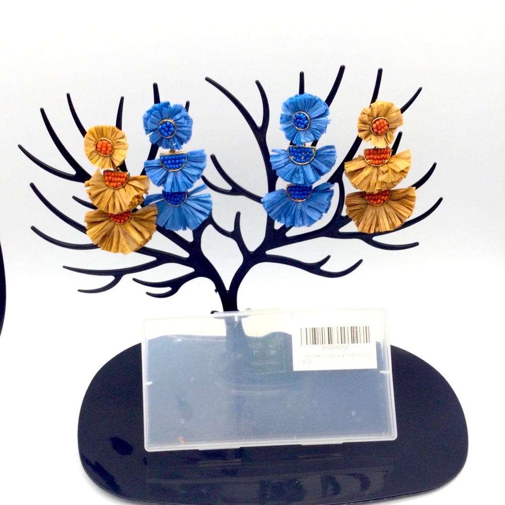 - - Fashion Jewelry statement earrings. New